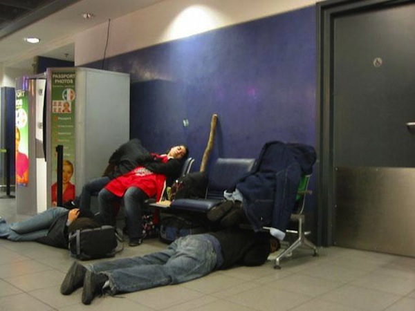We Can All Relate To These People Sleeping At The Airport