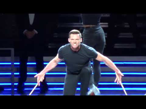 Hugh Jackman mimics Wolverine: "Let's see Ryan Reynolds do that!" 3/6/2019