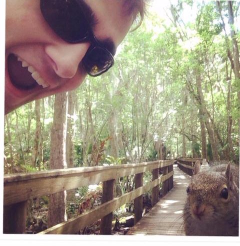 selfie with a squirrel, squirrel selfie, funny squirrel, squirrel funny, animal selfies, animal selfie, selfies gone wrong, selfie fails, selfie fail, worst selfie, worst selfie ever, bad selfies, funny selfie, funny selfies