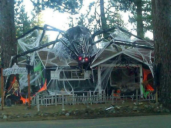 Apparently It's Time To Step Up Your Halloween Decorations 