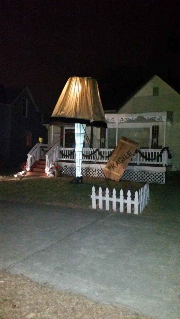 And Here Are The Absolute Funniest Christmas Decorations Ever