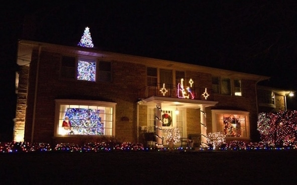 And Here Are The Absolute Funniest Christmas Decorations Ever