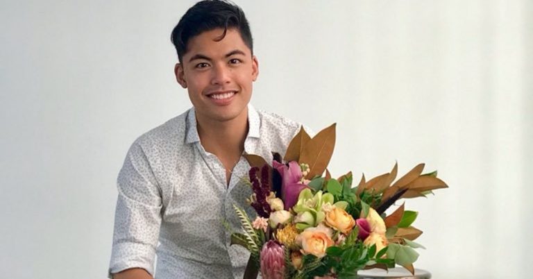 Man Discovers Flowers He Thought Were For Him Were Definitely For Someone Else
