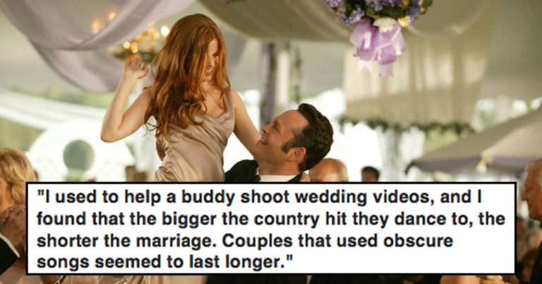 Wedding Photographers Are Sharing All The Ways They Know Couples Are Destined For Divorce