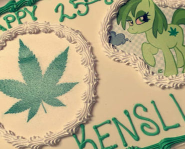 moana marijuana birthday cake