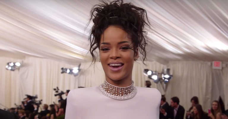 Apparently, Every Celebrity Is Obsessed With How ‘Heavenly’ Rihanna Smells