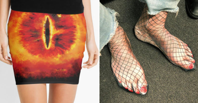 Where’d You Get Your Clothes, The Toilet Store? (35 Pics)