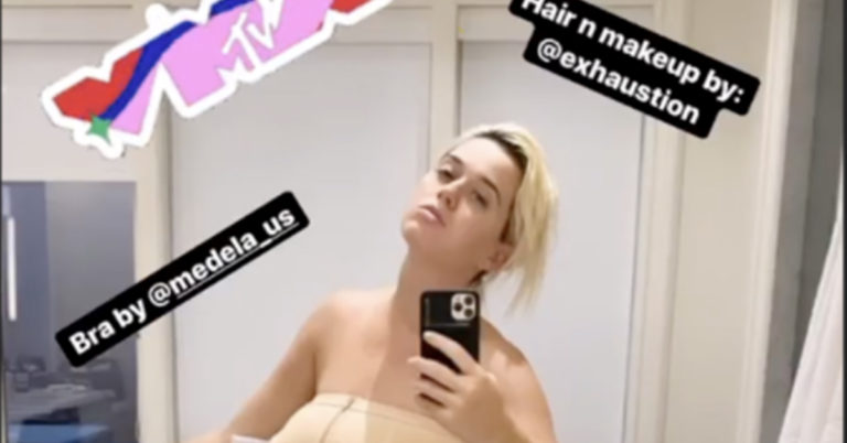 katy perry postpartum selfie