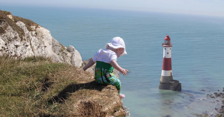 “A Year Ago, I Started Sending My GF These Photos Whenever She Asked If The Baby Was OK” (25 Pics)