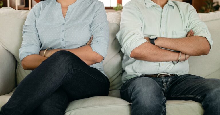 Husband Asks If He Was Wrong For Refusing To Look At Wife’s Boudoir Photos