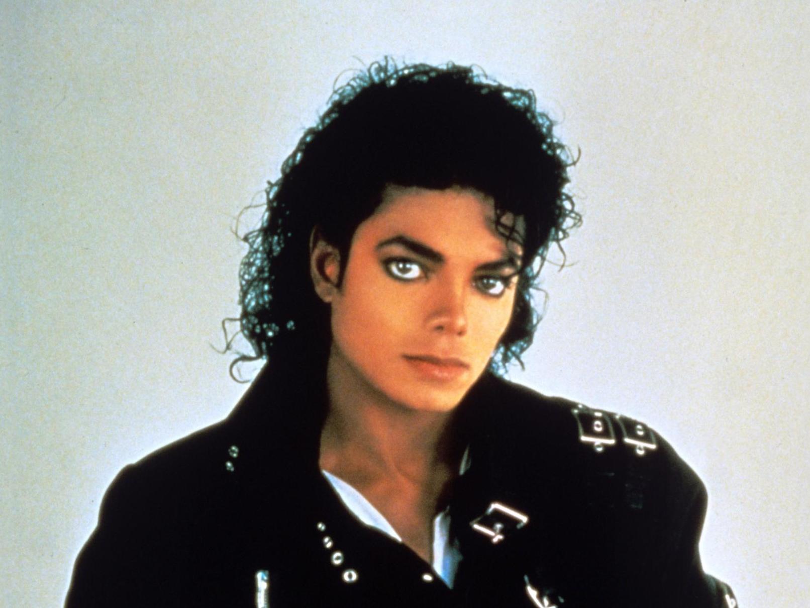 highest paid dead celebrities of 2020, Michael Jackson in black jacket
