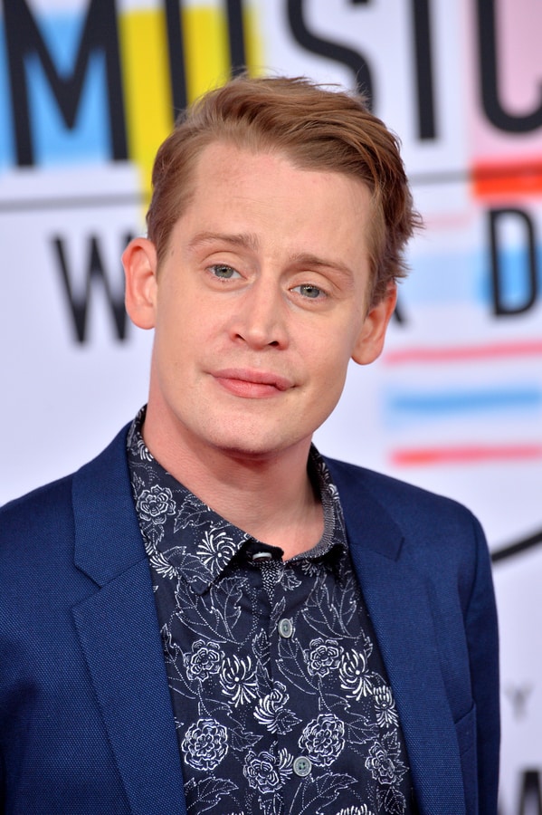 Celebrity weird facts, strange true stories about celebs, celeb facts that will make you rethink them forever, macaulay culkin smiling