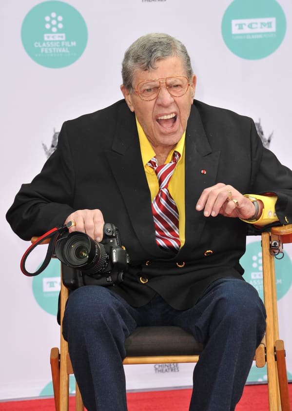 Jerry lewis screaming, Celebrities rude to fans, never meet your heroes, bad celeb encounters, rude famous people, admired celebs, never meet your heroes