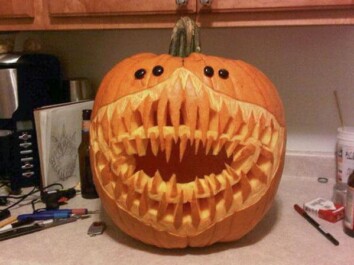 36 Creative Pumpkin Carvers That Took Things To Another Artistic Level