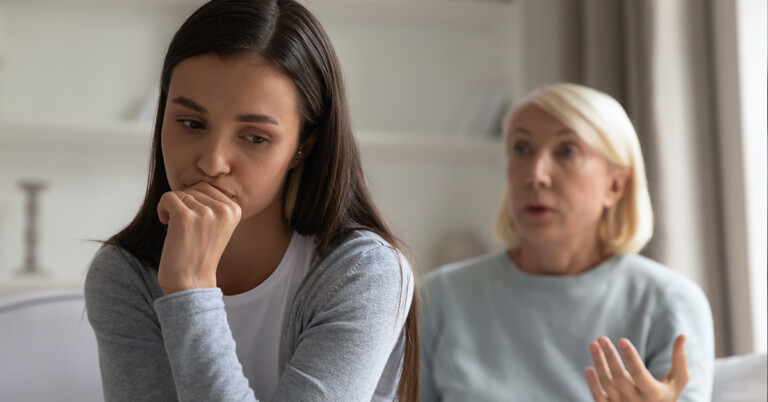 20 People Share When They Realized Their Family Was Toxic