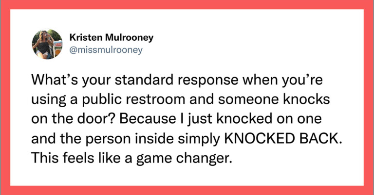 People Are Tweeting How They Respond When Someone Knocks On The Bathroom Door While They’re Using It (24 Tweets)
