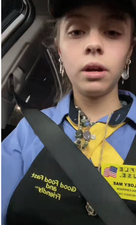 i-just-stayed-45-minutes-for-1-25-waffle-house-server-stays-late