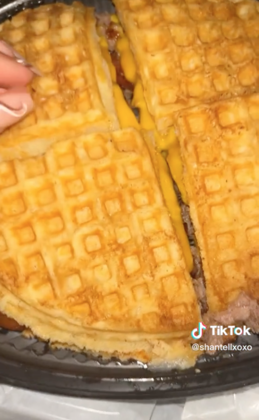'You Never Had Anything Like This' — Tiktoker Shares Her Waffle House