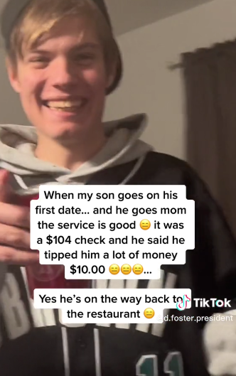 mom sends son back to restaurant to tip better viral tiktok