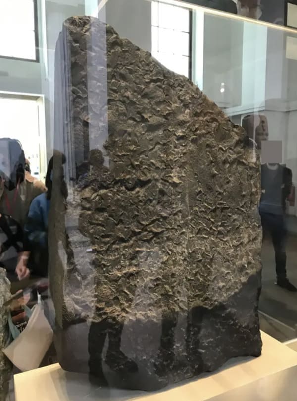 interesting pics - back of the rosetta stone 